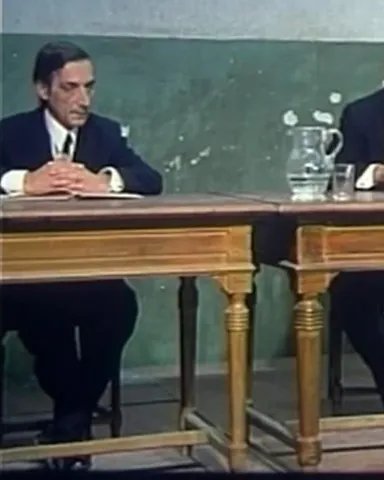 Milan Lentić kao član sudskog vijeća u filmu Prvi splitski odred